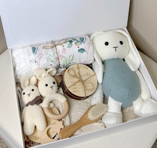 Neutral Newborn Baby Girl Gift Box/ Newborn Baby Gift Set