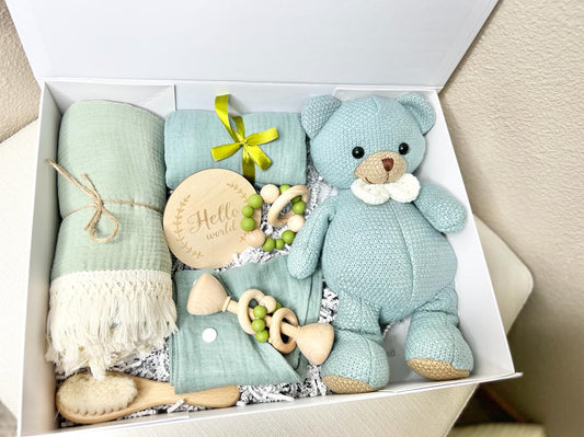 Medium Baby Blue Newborn Baby Gift Box/Newborn Baby Gift Set